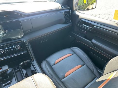 Used 2024 GMC Sierra 1500 AT4 w/ AT4 Premium Package AWD/4WD image 23