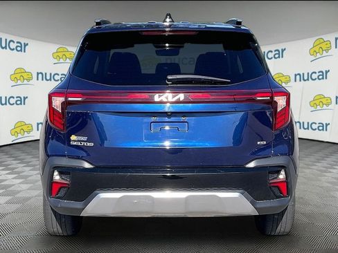 Used 2024 Kia Seltos EX AWD/4WD image 5
