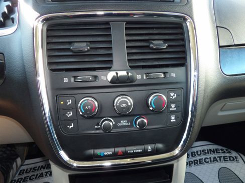 Used 2017 Dodge Grand Caravan SE w/ Power Window Group image 17