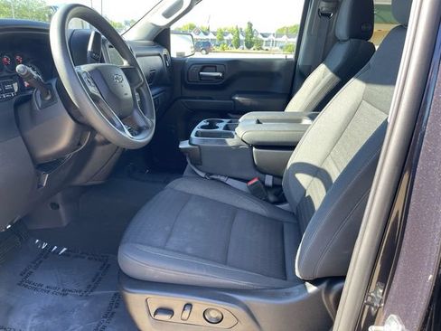 Used 2022 Chevrolet Silverado 1500 Custom Trail Boss AWD/4WD image 11
