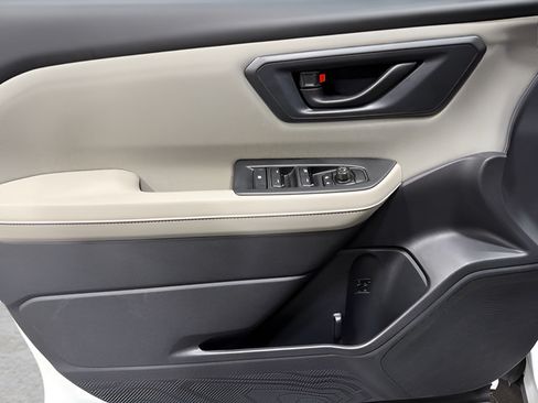 Certified 2026 Subaru Forester AWD/4WD image 9