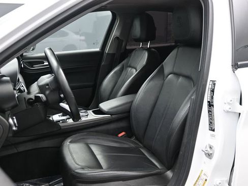 Used 2021 Alfa Romeo Giulia Ti w/ Nero Edizione image 5