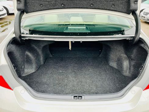 Used 2015 Toyota Camry XLE w/ Moonroof Package image 18