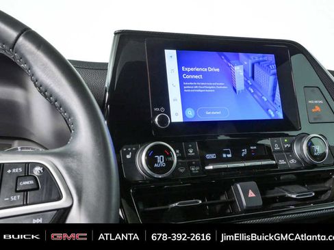 Used 2024 Toyota Highlander XSE FWD image 11