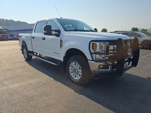 Used 2019 Ford F250 XLT w/ XLT Value Package AWD/4WD image 11