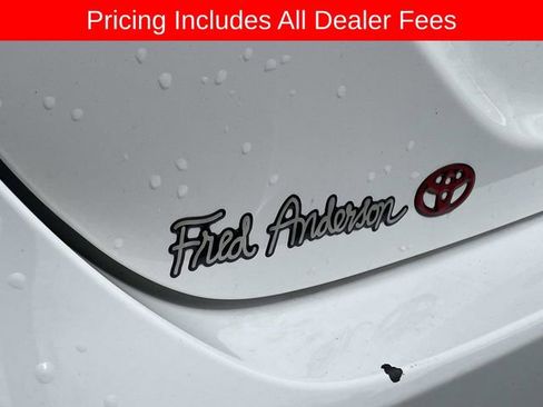 Used 2022 Toyota Camry SE FWD image 11