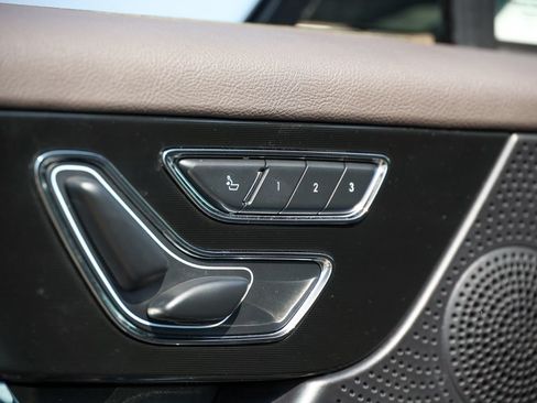 Used 2023 Lincoln Corsair AWD w/ Equipment Group 101A image 5
