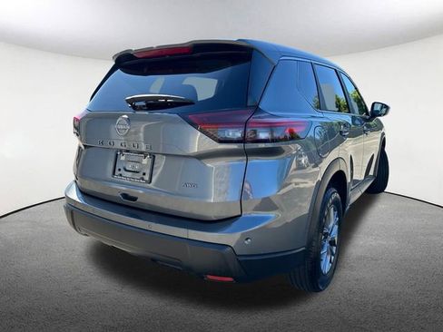 Used 2024 Nissan Rogue S image 14