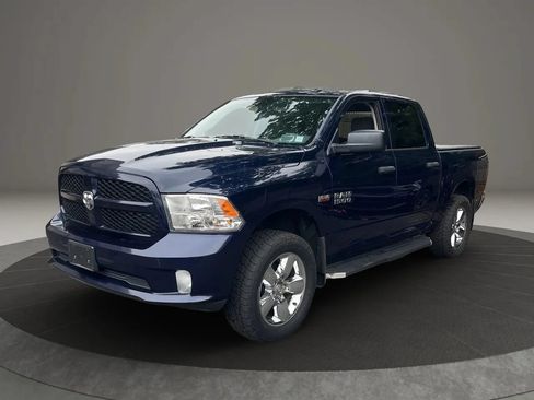 Used 2017 RAM 1500 Express AWD/4WD image 1