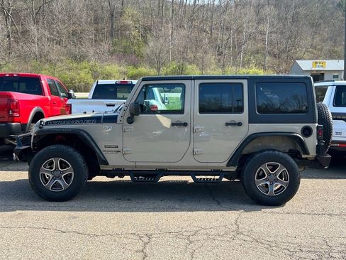 Used 2018 Jeep Wrangler Unlimited Sport S image 3