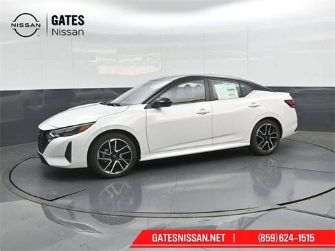 New 2025 Nissan Sentra SR image 7