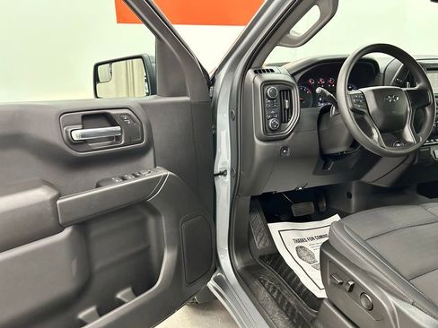 Used 2025 Chevrolet Silverado 1500 Custom Trail Boss image 9