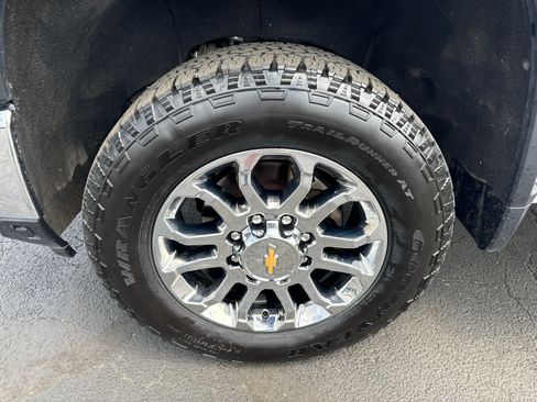 Certified 2025 Chevrolet Silverado 3500 LTZ w/ LTZ Convenience Package AWD/4WD image 9