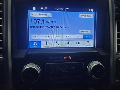 Used 2018 Ford F150 Platinum w/ Equipment Group 701A Luxury image 25