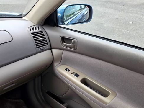 Used 2004 Toyota Camry FWD image 37