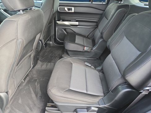 Certified 2022 Ford Explorer XLT image 23