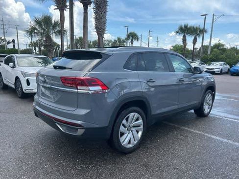 Used 2021 Volkswagen Atlas Cross Sport SE w/ Panoramic Sunroof Package FWD image 5