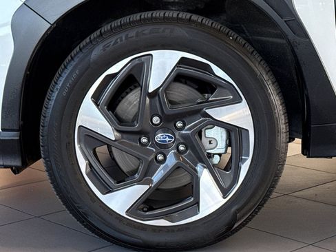 Certified 2025 Subaru Crosstrek 2.5i Limited w/ Crosstrek Mirror Package image 24