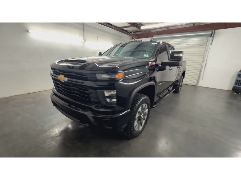 Certified 2024 Chevrolet Silverado 2500 Custom w/ Custom Value Package AWD/4WD image 4