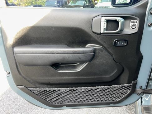 Used 2024 Jeep Wrangler Unlimited Rubicon image 15