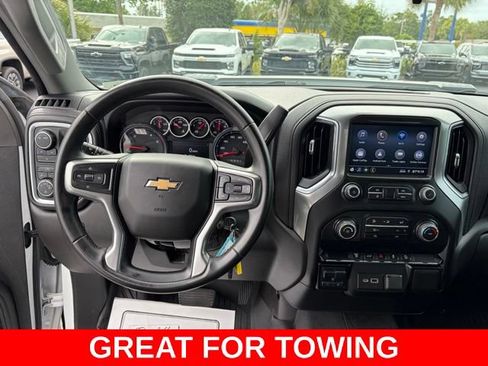 Used 2023 Chevrolet Silverado 2500 LT AWD/4WD image 17