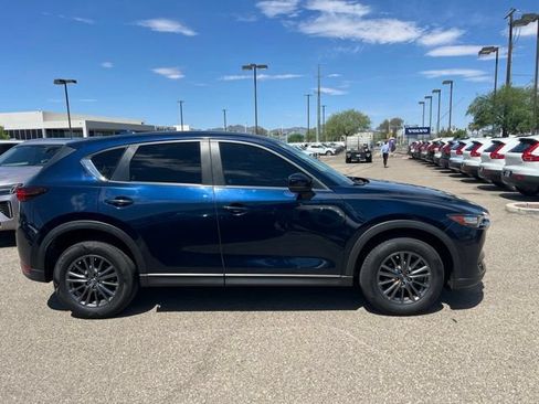 Used 2021 MAZDA CX-5 Touring FWD image 2