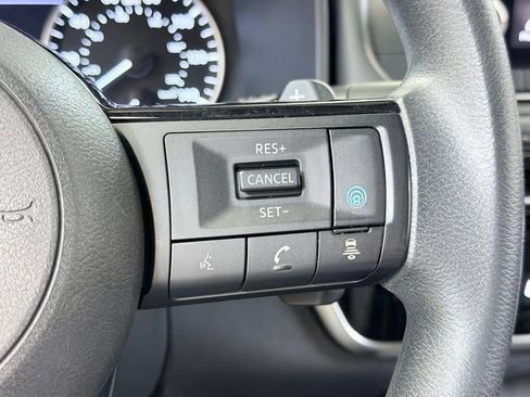 Used 2023 Nissan Rogue SV AWD/4WD image 46