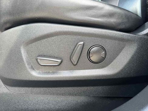 Used 2021 Ford Edge Titanium image 22