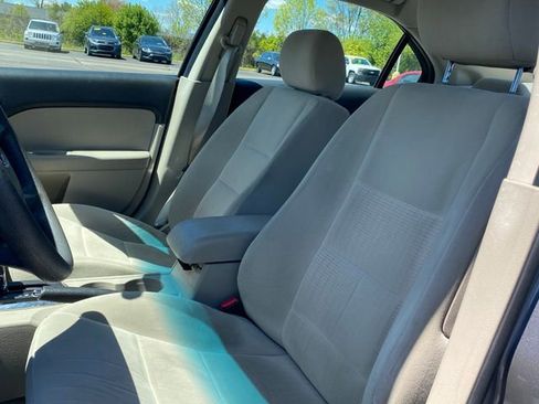 Used 2007 Ford Fusion SE FWD image 10