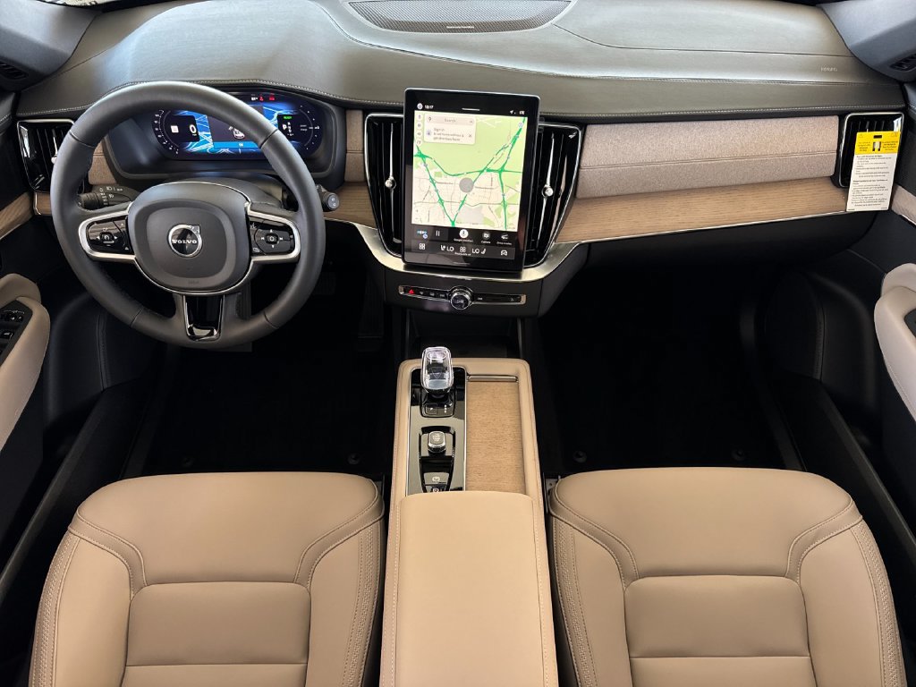 New 2026 Volvo XC90 T8 Plus w/ Protection Package Premier AWD/4WD image 12
