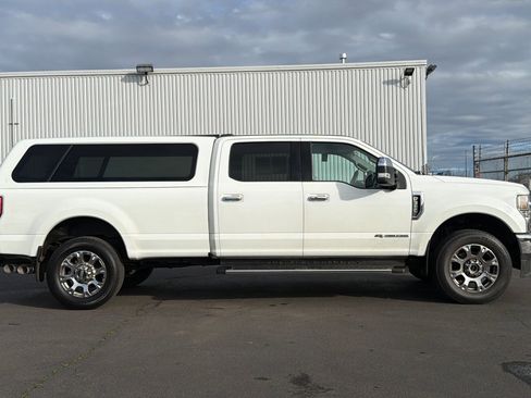 Used 2020 Ford F350 Lariat w/ Lariat Ultimate Package image 2