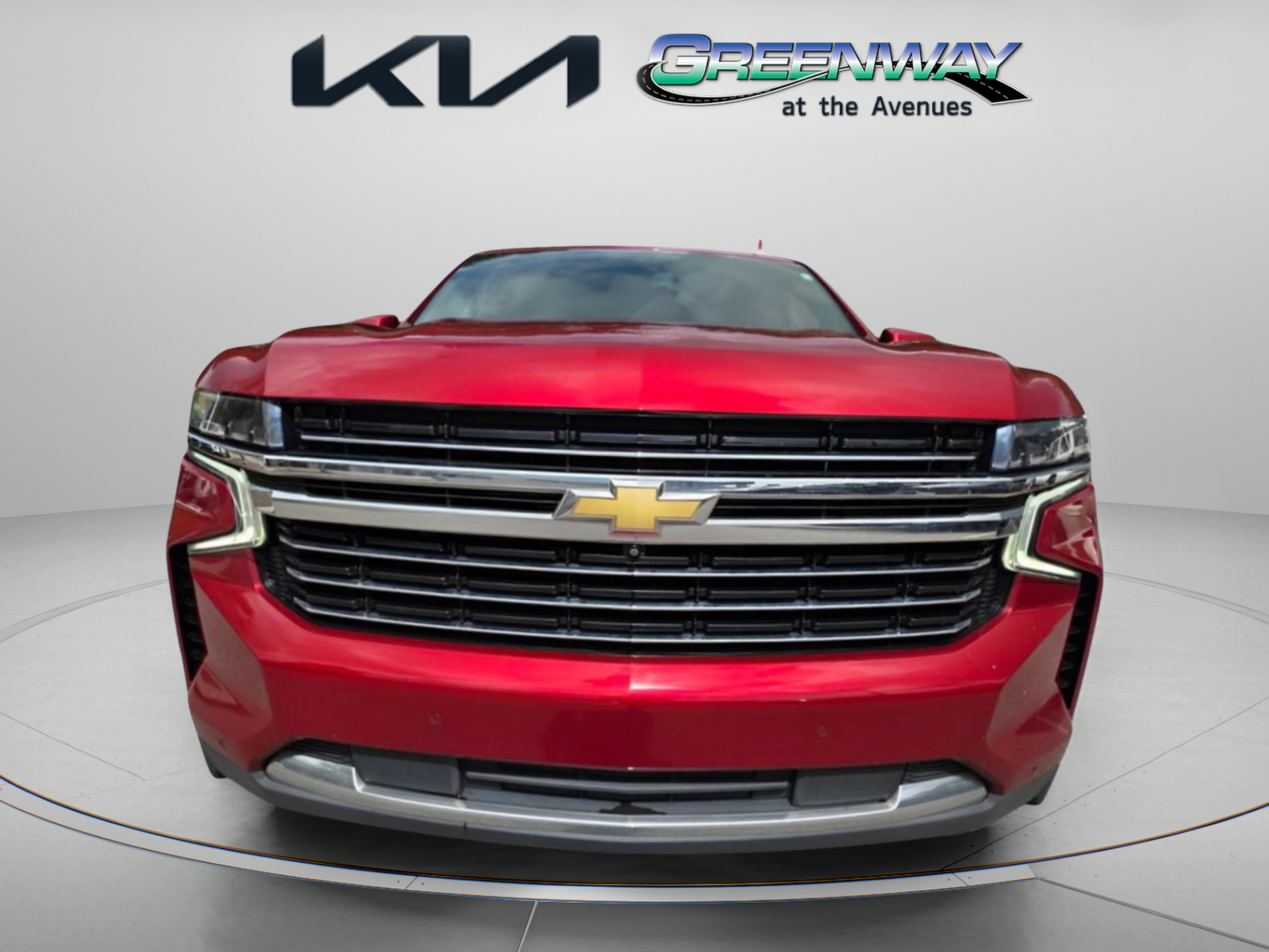 Used 2022 Chevrolet Tahoe LT w/ Luxury Package RWD image 2