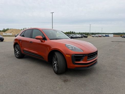 Used 2022 Porsche Macan S AWD/4WD image 4