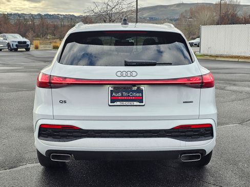 New 2025 Audi Q5 Prestige image 5