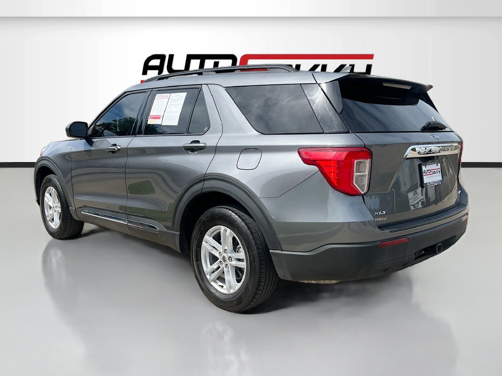 Used 2024 Ford Explorer XLT w/ Class IV Trailer Tow Package AWD/4WD image 5