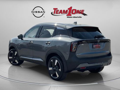 New 2025 Nissan Kicks SR image 4