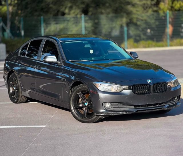 Used 2014 BMW 320i Sedan RWD image 1