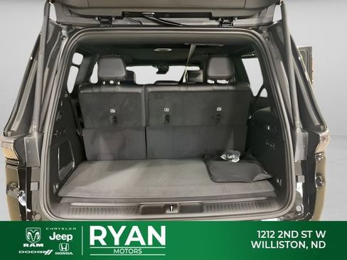 New 2026 Jeep Grand Wagoneer Limited AWD/4WD image 11