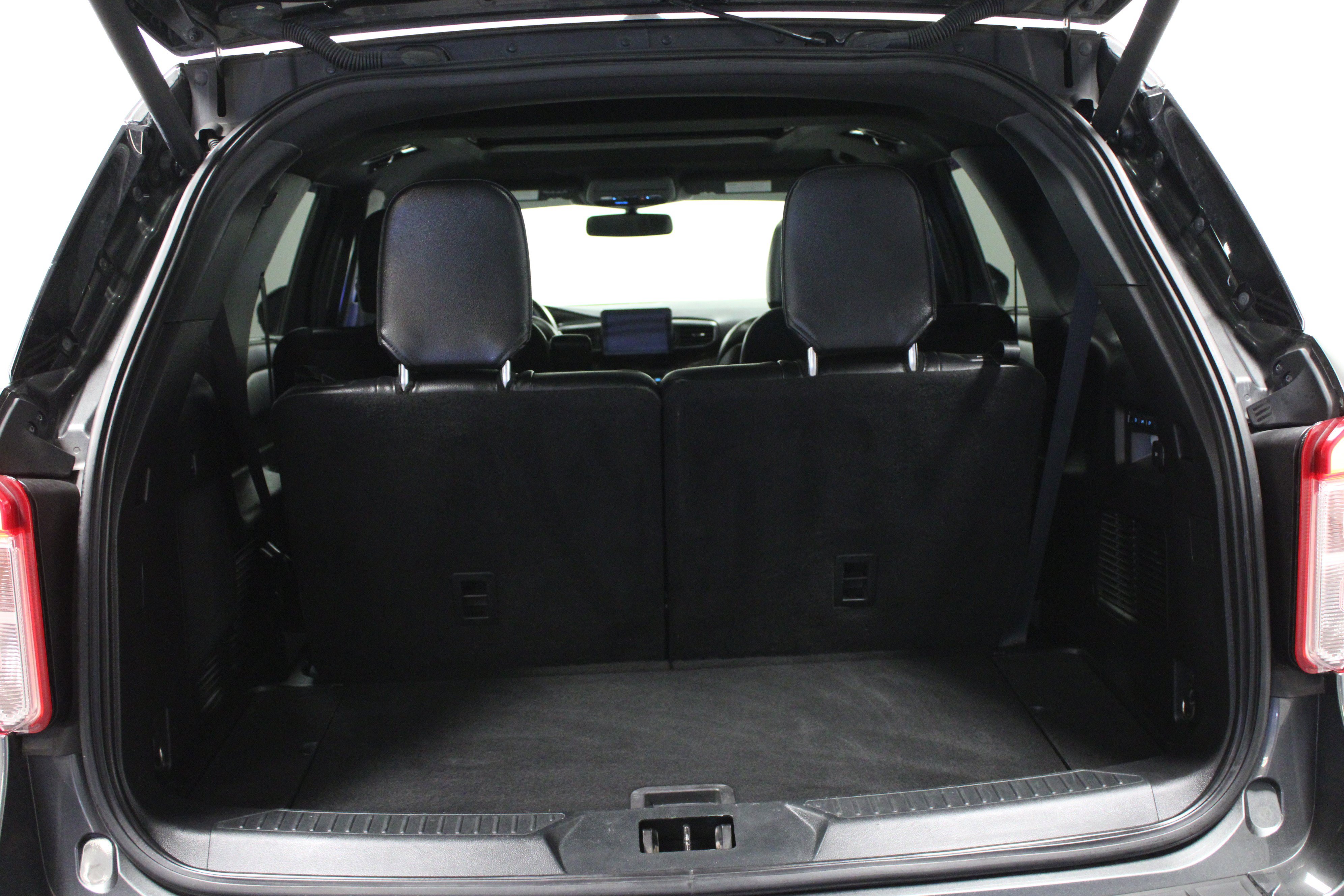 Used 2020 Ford Explorer Limited RWD image 15
