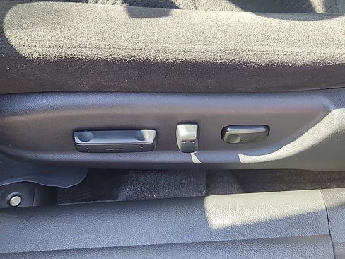 Used 2011 Honda Accord EX image 16