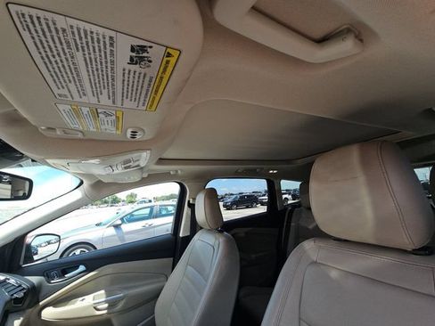 Used 2019 Ford Escape Titanium FWD image 11