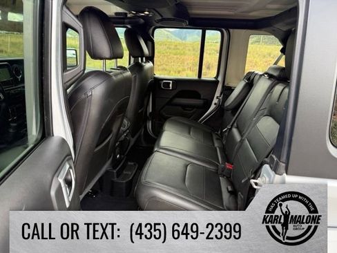 Used 2023 Jeep Wrangler Unlimited Sahara w/ Cold Weather Group AWD/4WD image 28