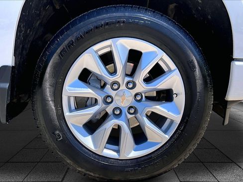 Used 2026 Chevrolet Silverado 1500 Custom AWD/4WD image 8