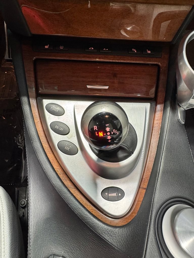 Used 2008 BMW M6 Convertible RWD image 25