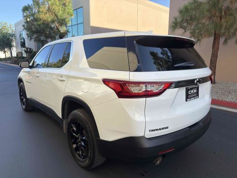 Used 2019 Chevrolet Traverse LS w/ LPO, Blackout Package FWD image 17