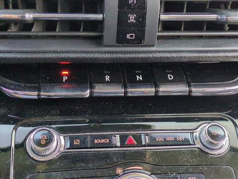 Used 2022 Lincoln Corsair FWD w/ Equipment Group 101A image 10