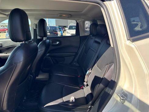 Used 2018 Jeep Compass Limited AWD/4WD image 10
