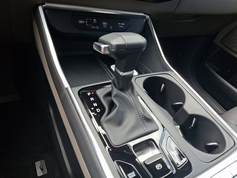 New 2026 Kia Carnival EX FWD image 10