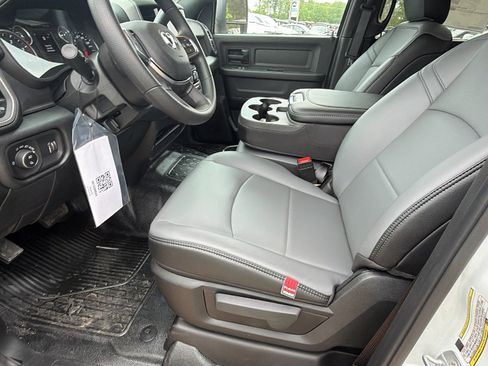 New 2026 RAM 5500 Tradesman w/ Chrome Appearance Group AWD/4WD image 16