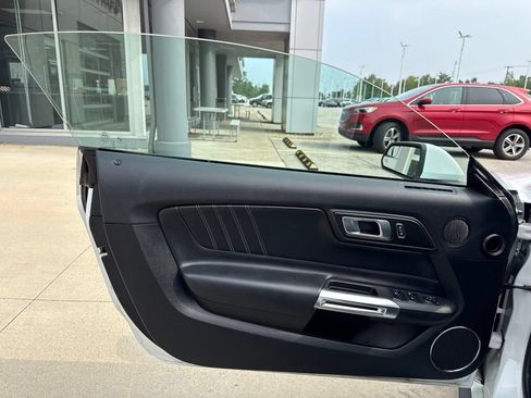 Used 2020 Ford Mustang Premium RWD image 18